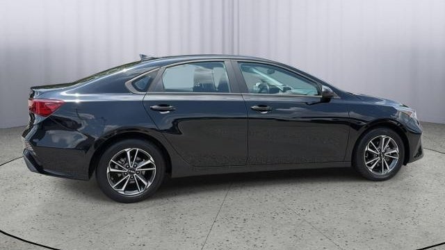 2022 Kia Forte FE