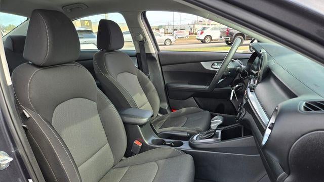 2023 Kia Forte LX