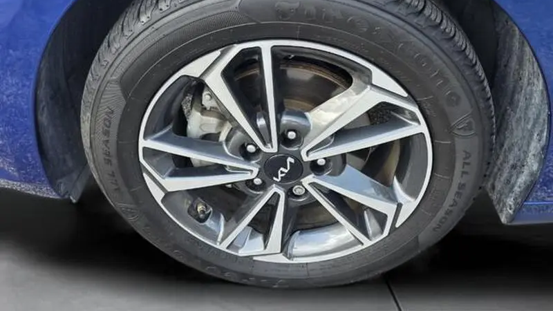 2023 Kia Forte LX