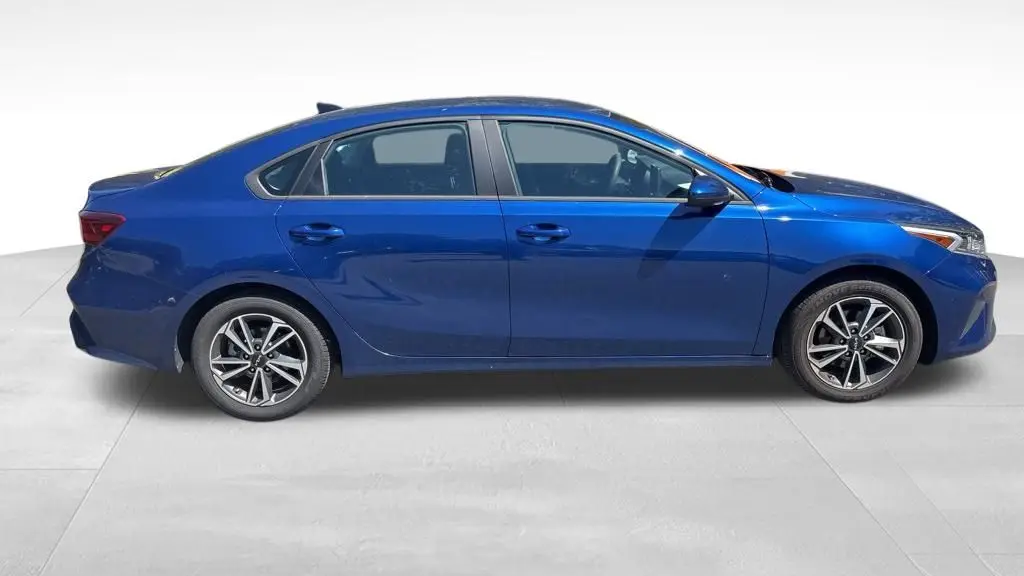 2023 Kia Forte LX