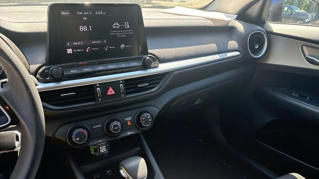 2023 Kia Forte LX