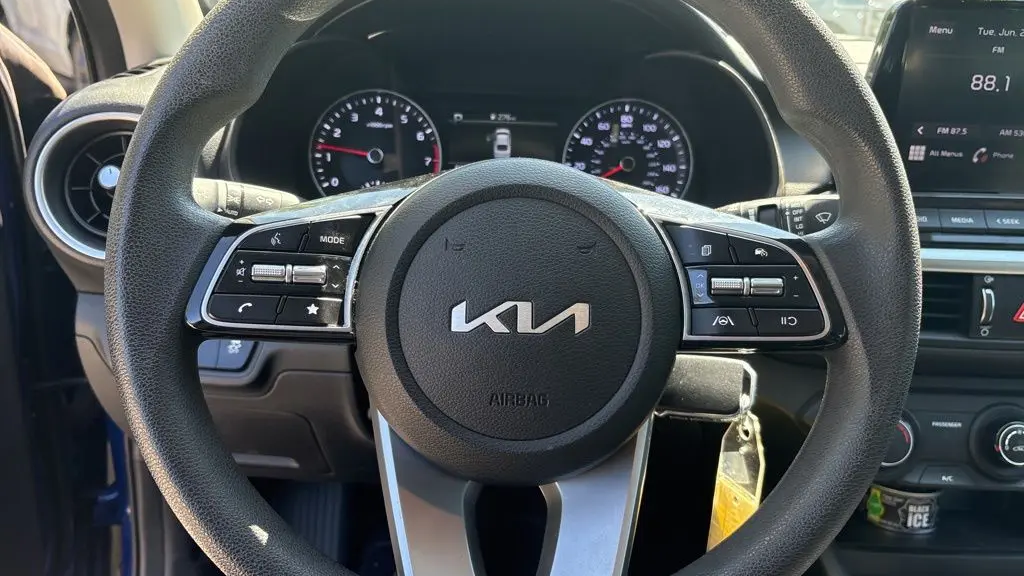2023 Kia Forte LX