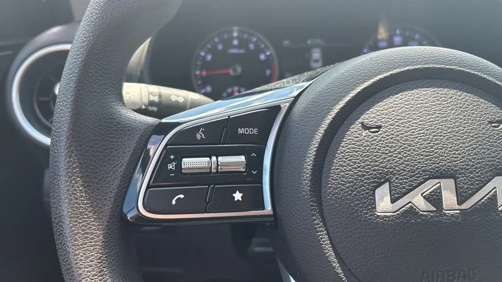 2023 Kia Forte LX