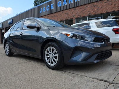 2023 Kia Forte LX 4DR Sedan