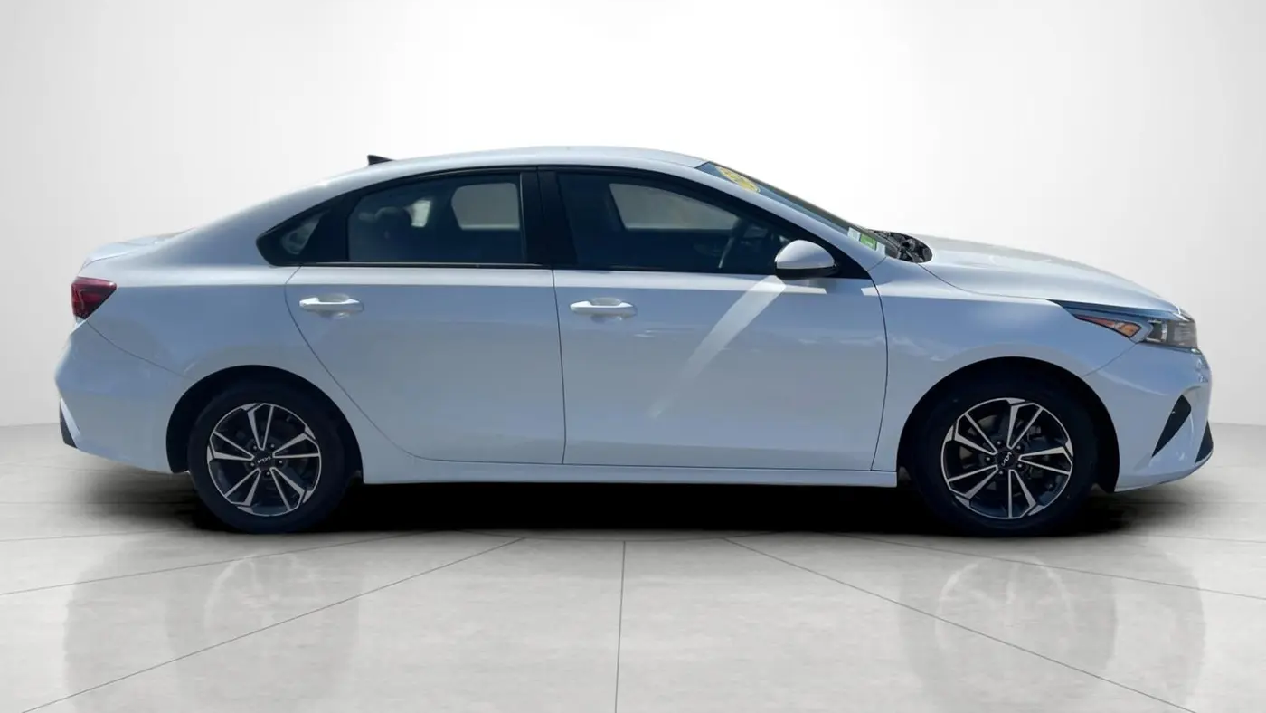 2023 Kia Forte LX