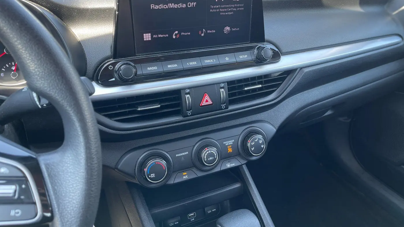 2023 Kia Forte LX