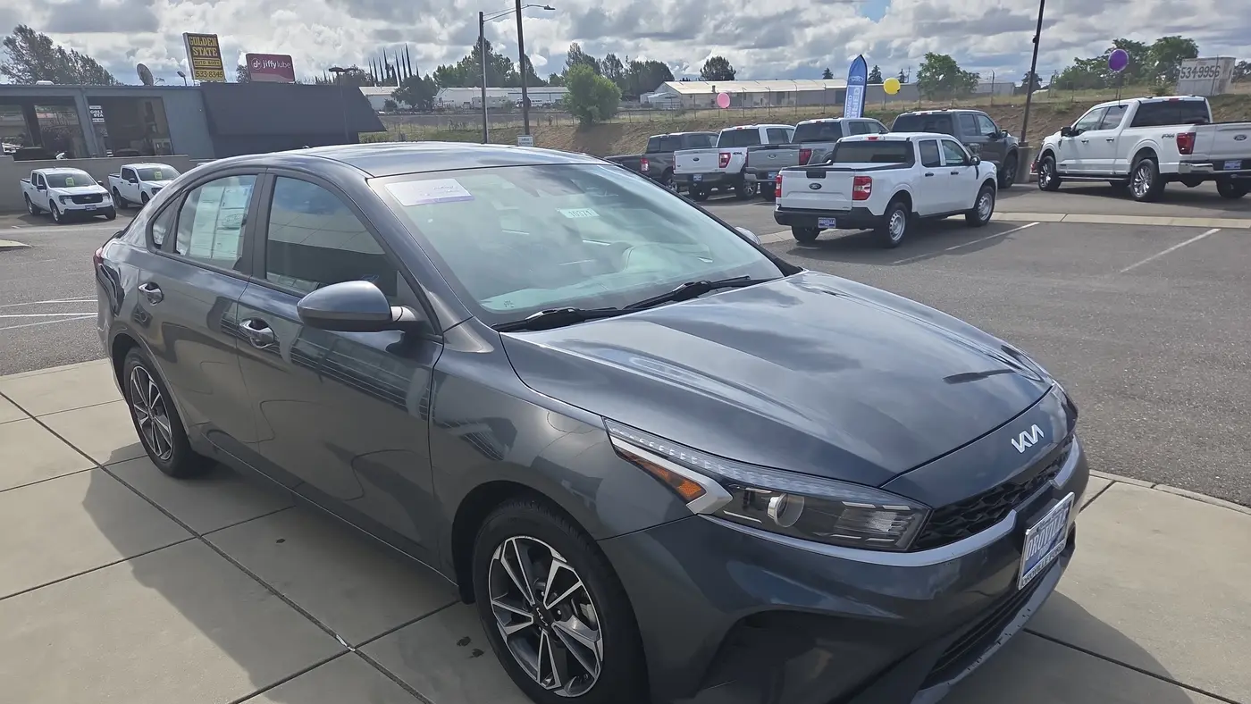 2023 Kia Forte LX
