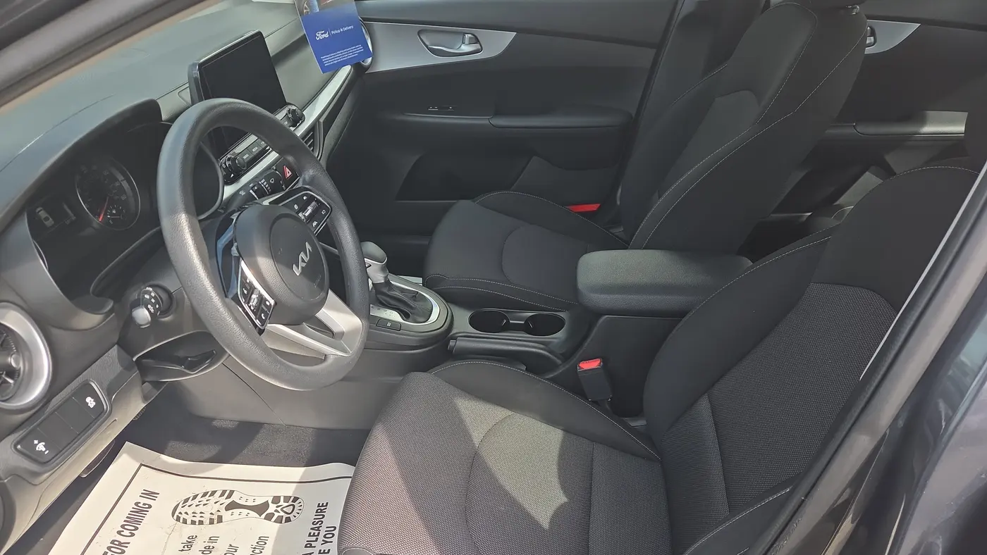 2023 Kia Forte LX
