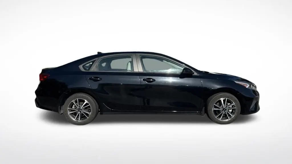 2023 Kia Forte LX