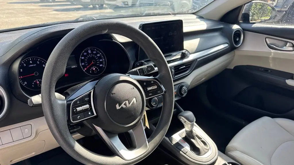 2023 Kia Forte LX
