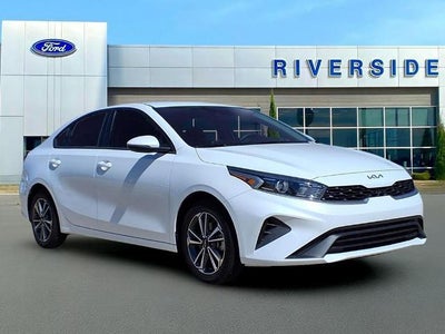 2023 Kia Forte LXS 4DR Sedan