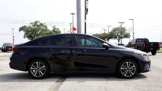 2023 Kia Forte LX