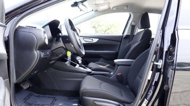 2023 Kia Forte LX