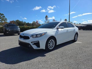 2021 Kia Forte with Clear White Exterior