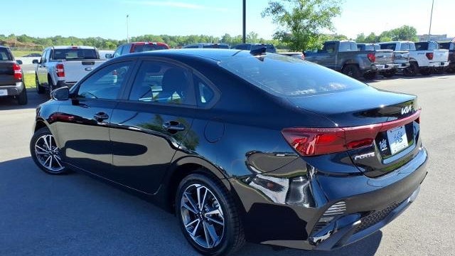 2023 Kia Forte LX