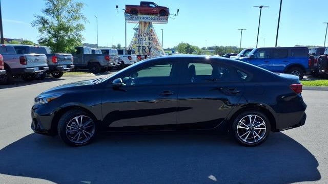2023 Kia Forte LX
