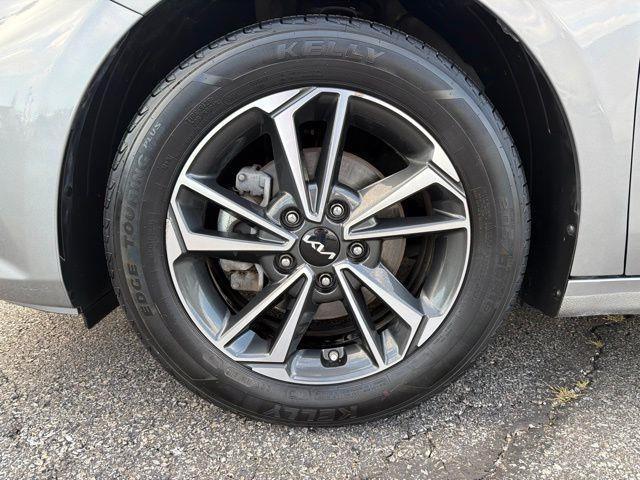 2024 Kia Forte - $17,999