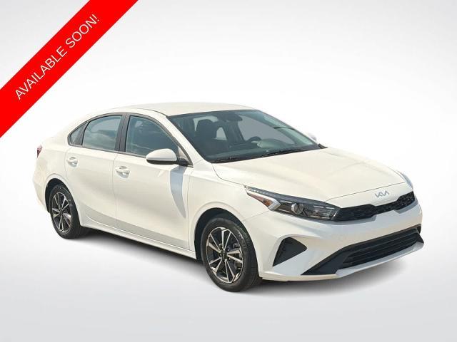 2024 Kia Forte LXS — photo 1 of 12