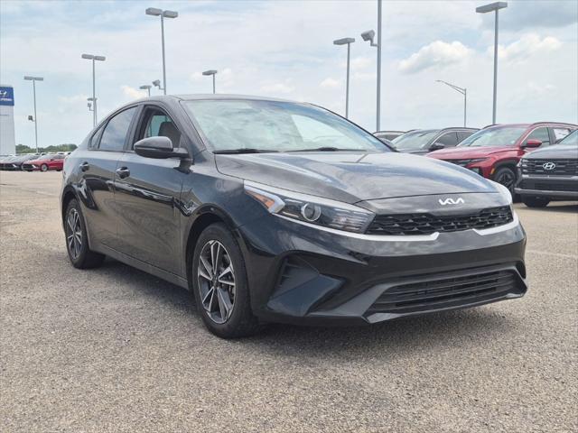 2023 Kia Forte - $15,999