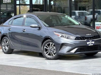 2023 Kia Forte LXS 4DR Sedan