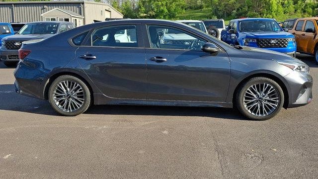 2022 Kia Forte GT-Line