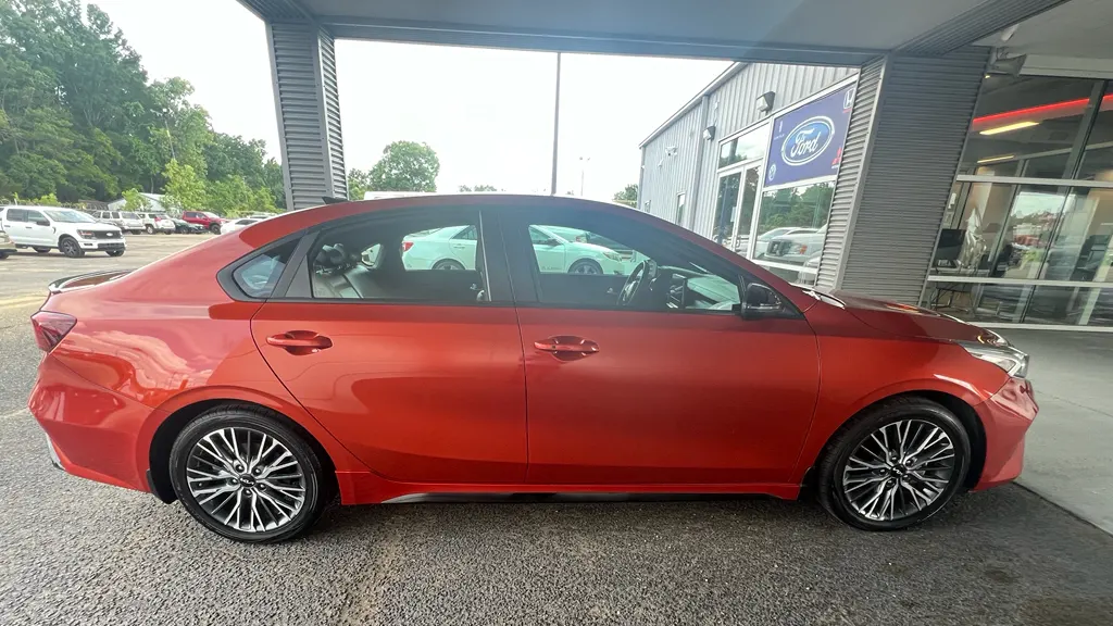 2023 Kia Forte GT-Line
