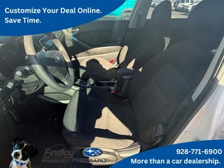 2017 Kia Forte with Clear White Exterior