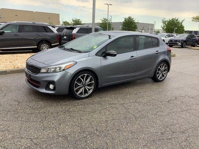 Photo of a 2017 Kia FORTE5 SX 4DR Hatchback 6M for sale