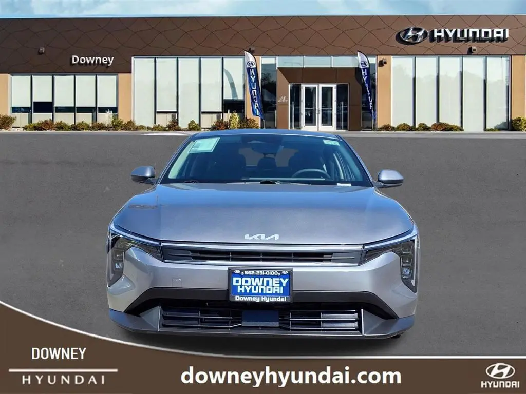2025 Kia K4 LXS — photo 1 of 36
