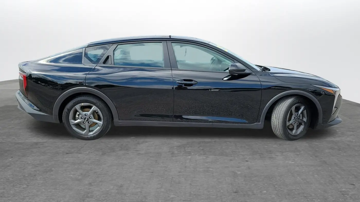 2025 Kia K4 LX