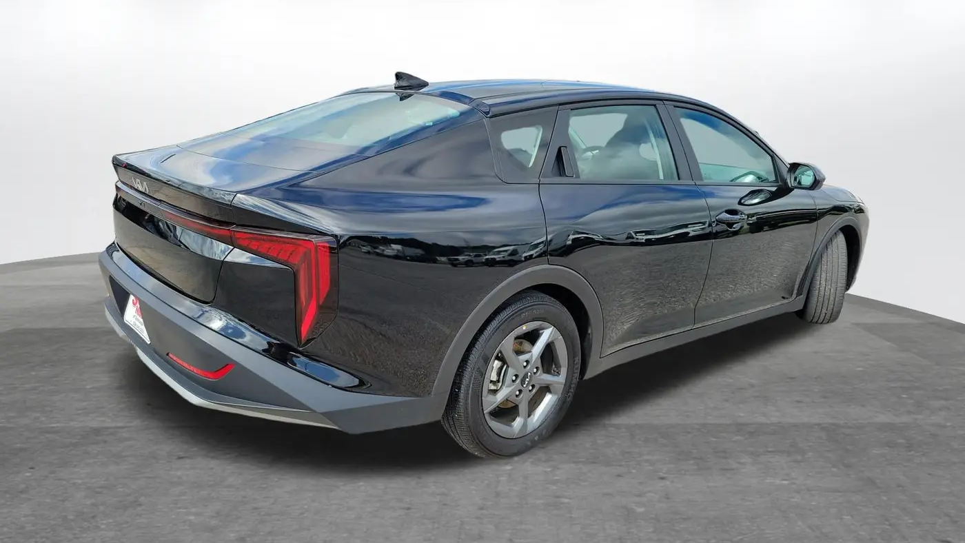 2025 Kia K4 LX