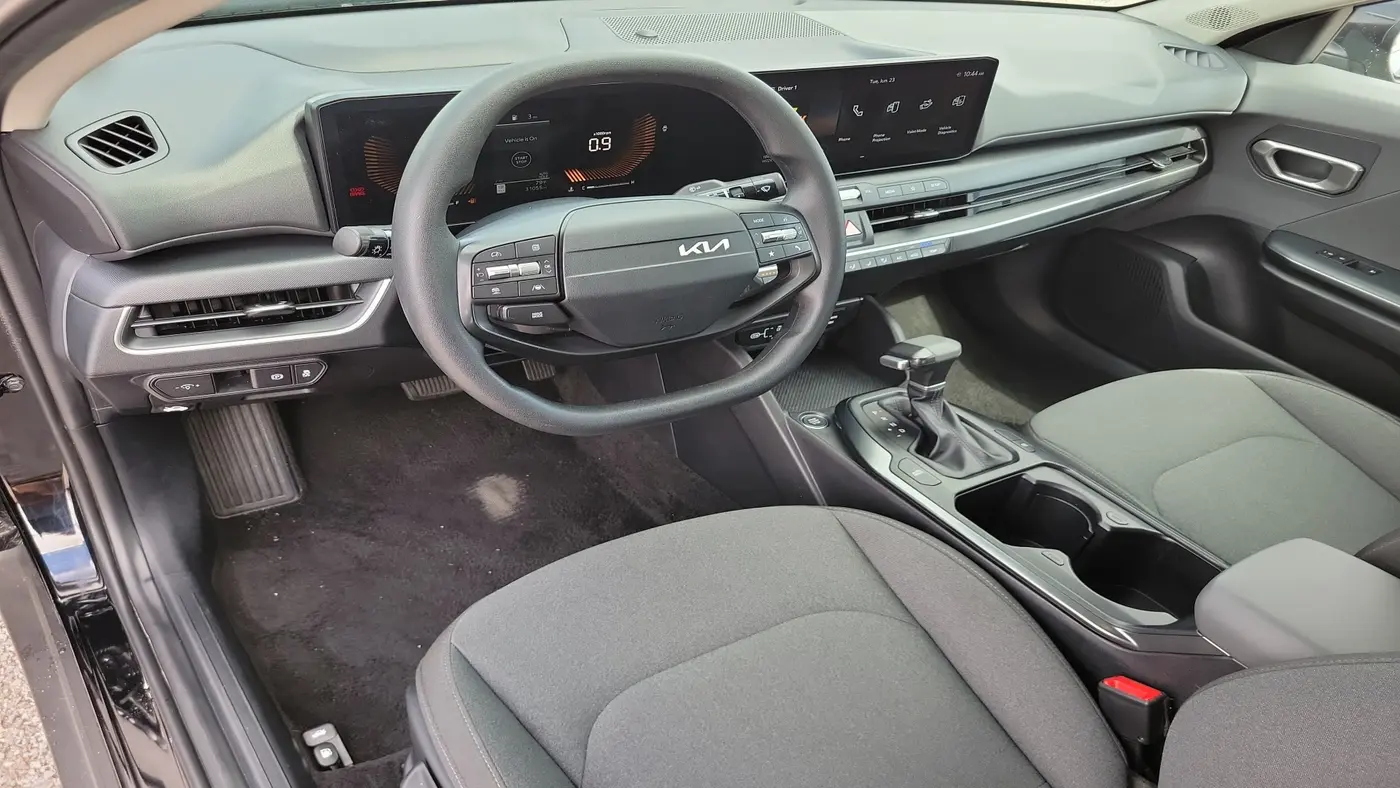 2025 Kia K4 LX