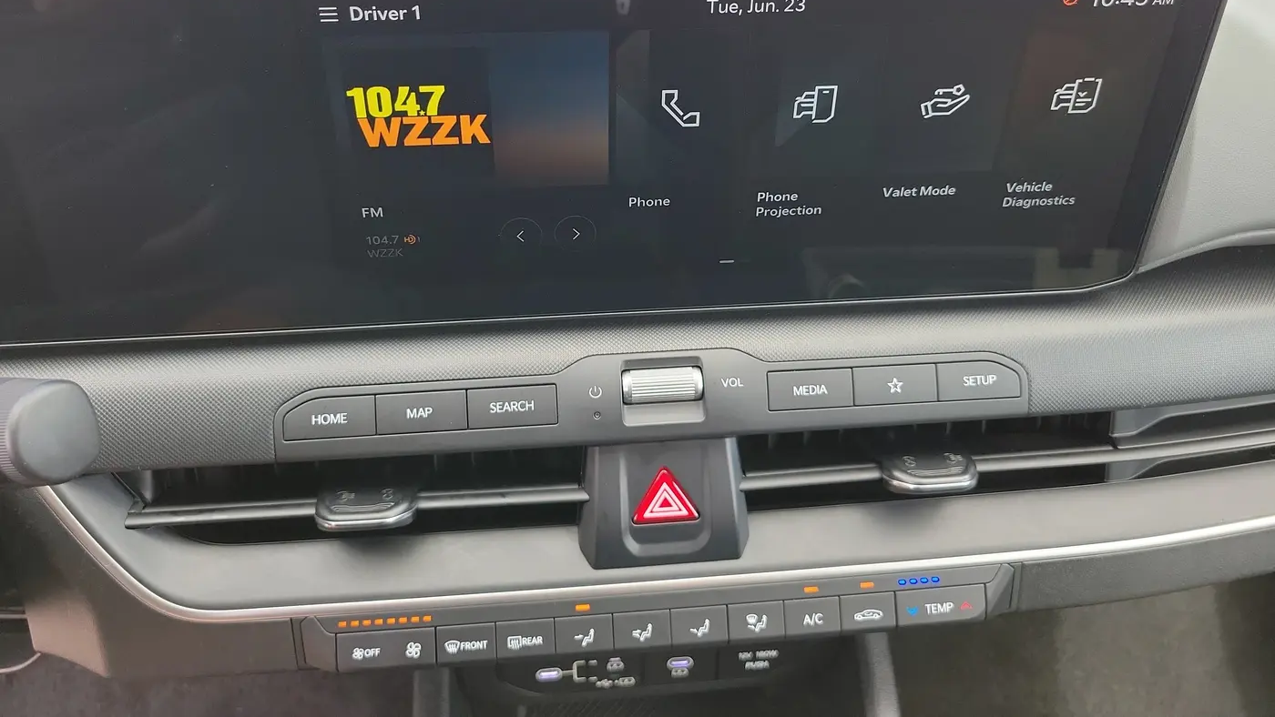 2025 Kia K4 LX