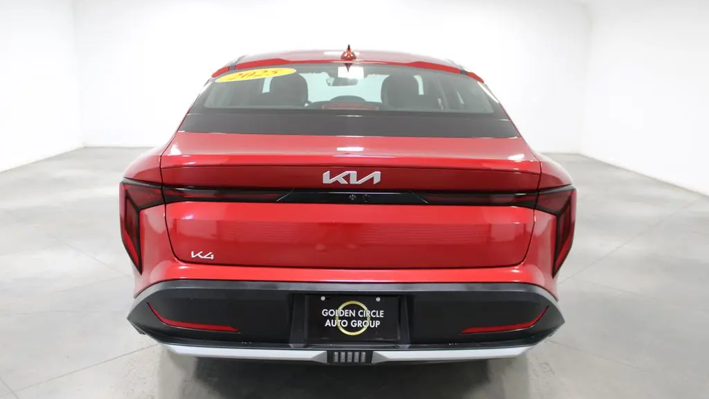 2025 Kia K4 LXS