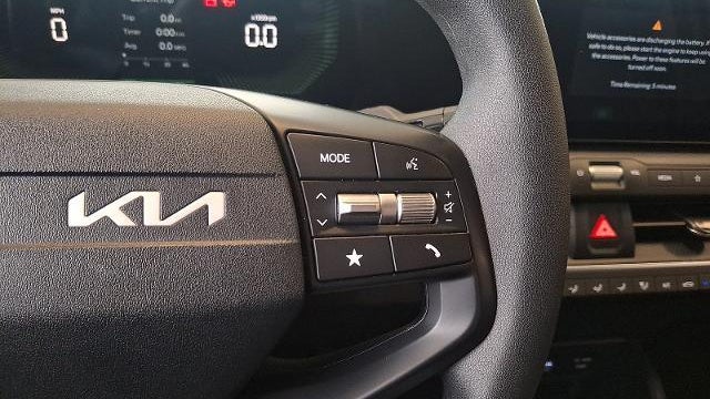 2025 Kia K4 LX