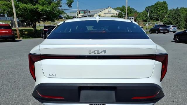2025 Kia K4 LX
