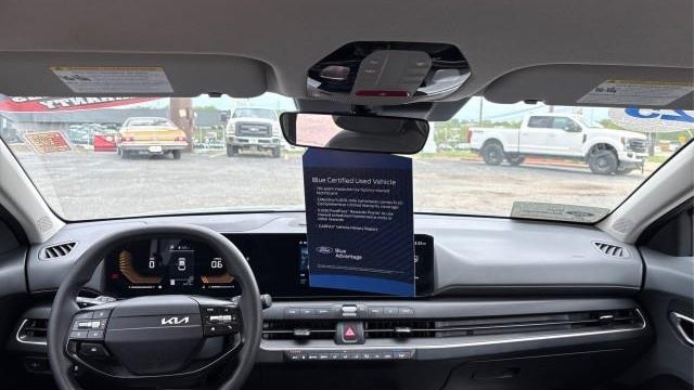 2025 Kia K4 LX