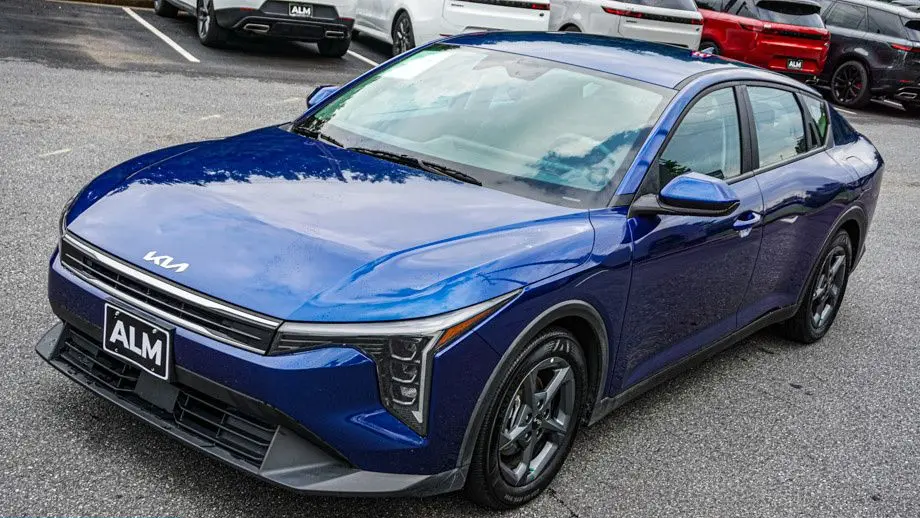 2025 Kia K4 LXS