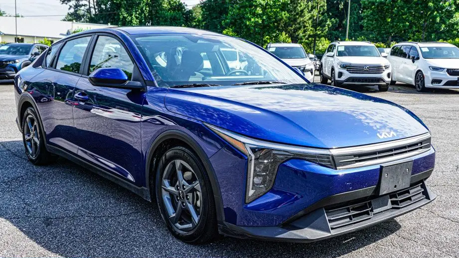 2025 Kia K4 LXS