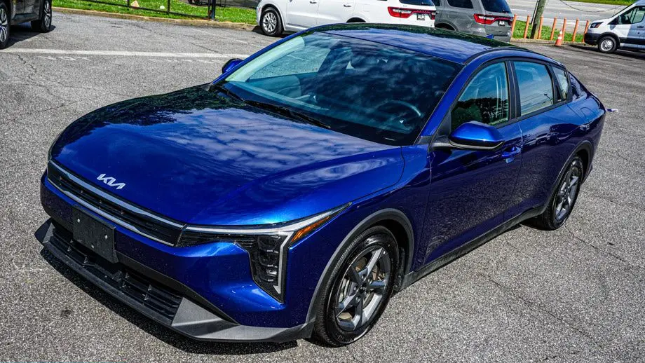 2025 Kia K4 LXS