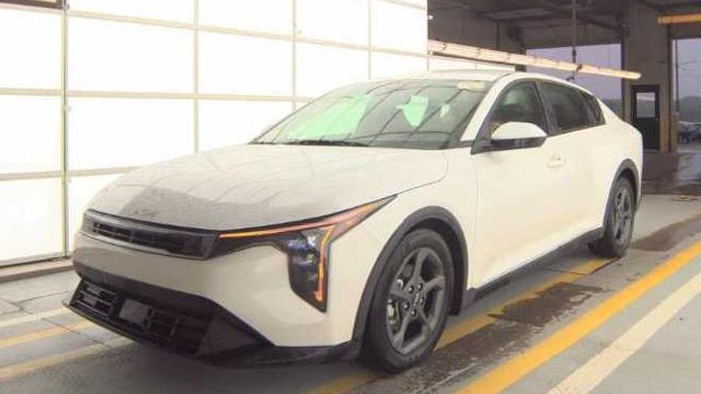 Preowned 2025 Kia K4 LXS for Sale
