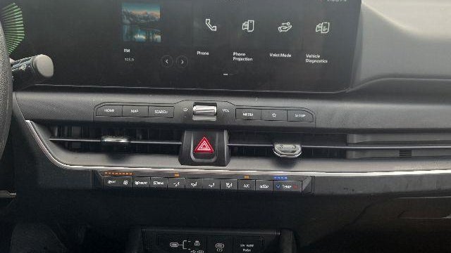 2025 Kia K4 LX