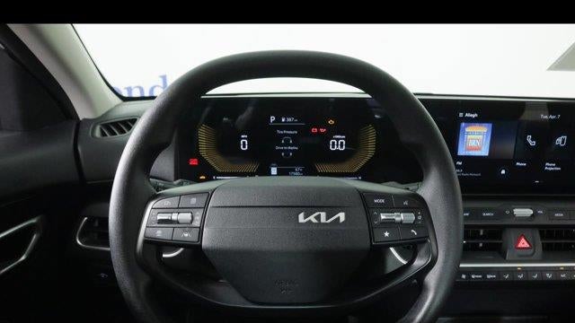 2025 Kia K4 LX