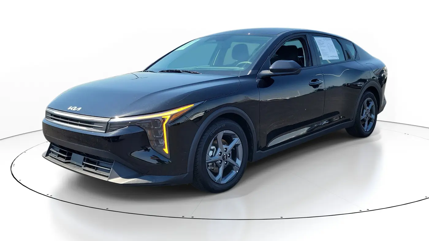 2025 Kia K4 LX