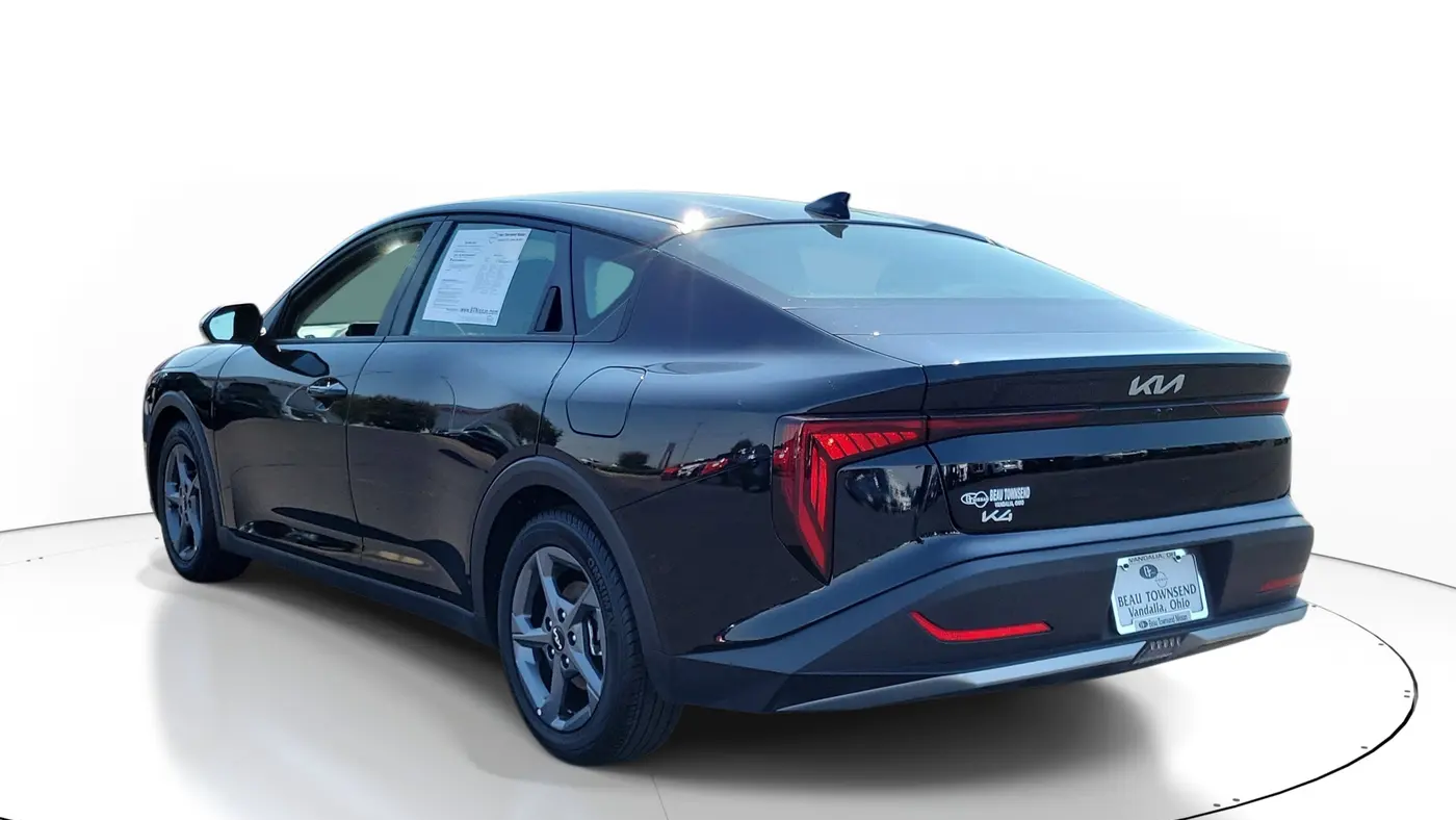 2025 Kia K4 LX