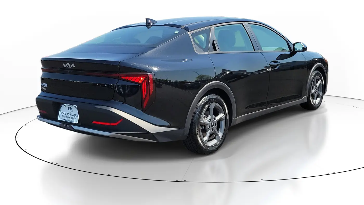 2025 Kia K4 LX