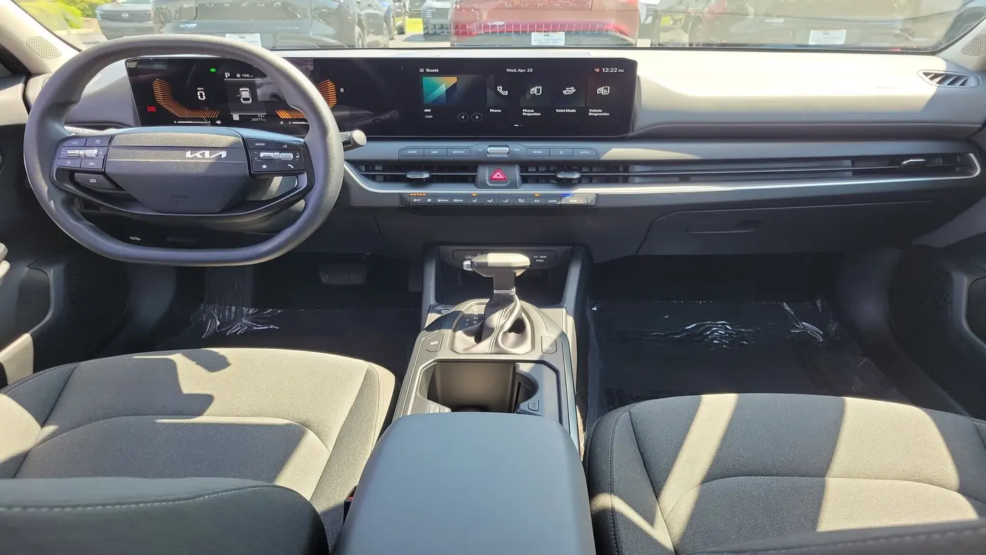2025 Kia K4 LX