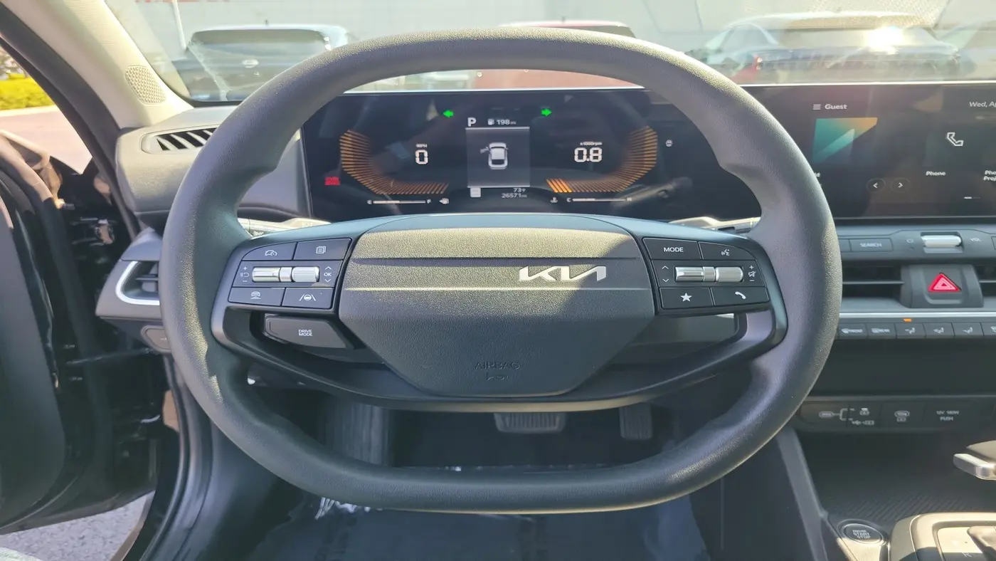 2025 Kia K4 LX