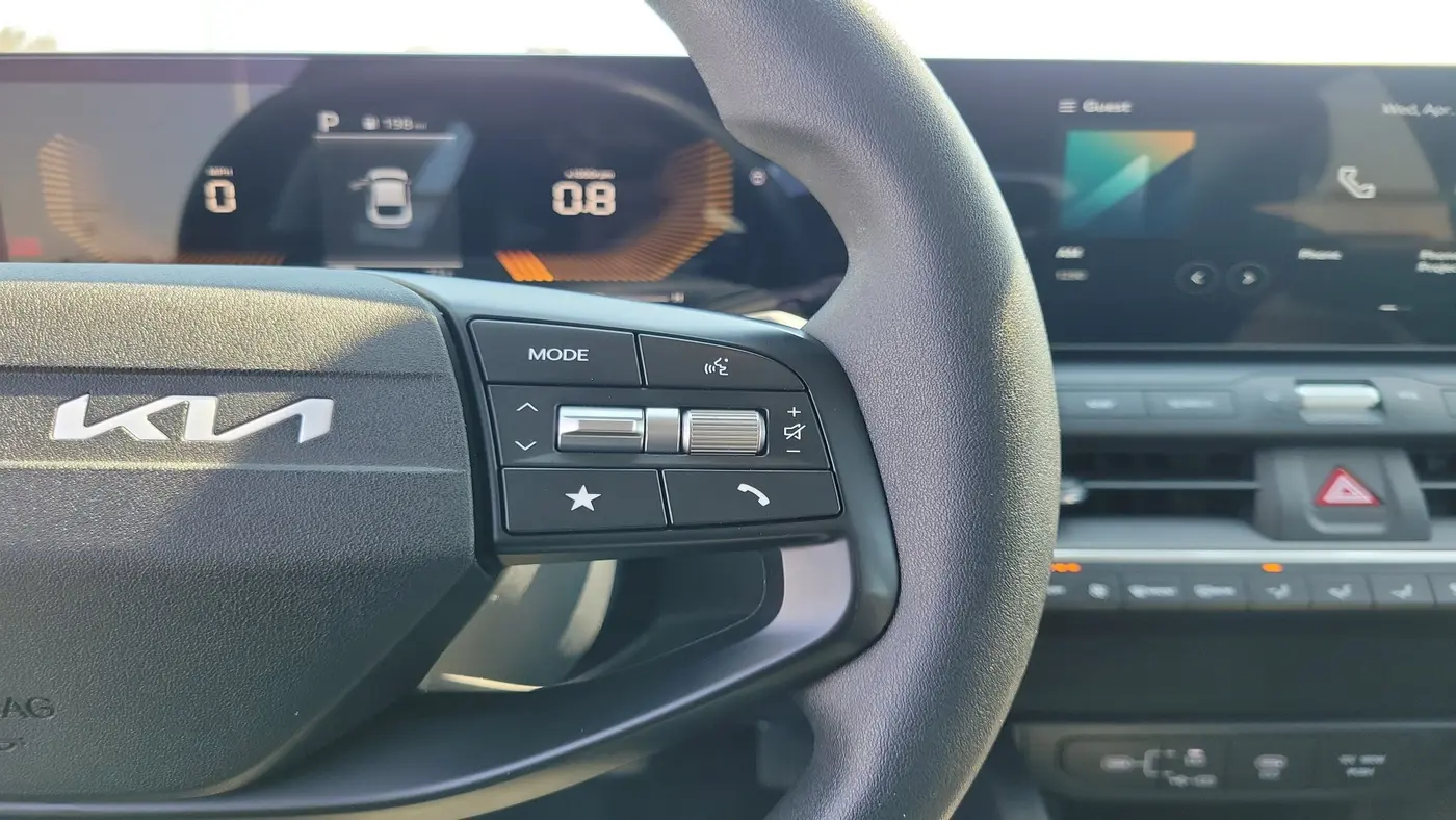 2025 Kia K4 LX
