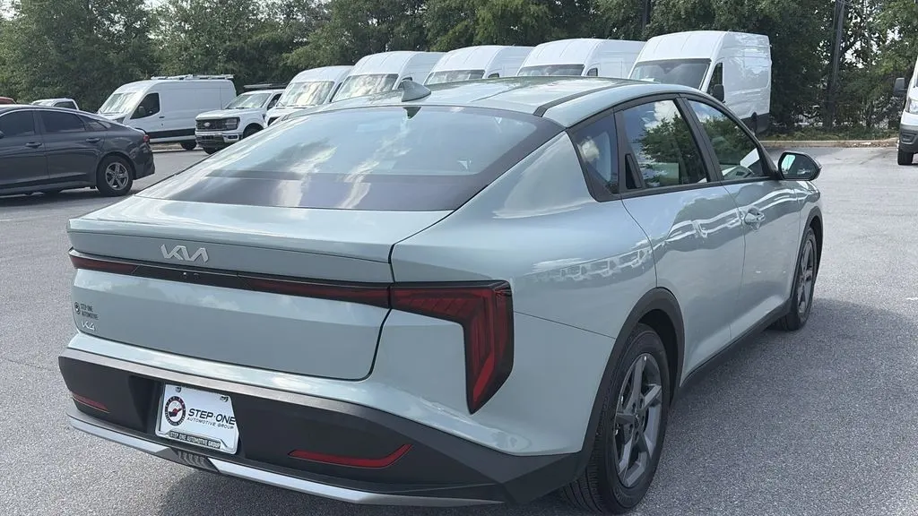 2025 Kia K4 LX